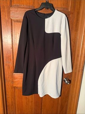 Donna Morgan Black & White Colorblock Long Sleeve Shift Dress